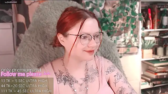 Snapshot of me__hanna chatting on 05.24.26 me hanna online show from 05.24.26