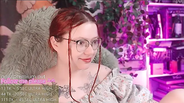 Snapshot of me__hanna chatting on 06.05.26 me hanna online show from 06.05.26