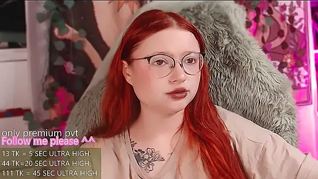 Snapshot of me__hanna chatting on 06.14.26 me hanna online show from 06.14.26