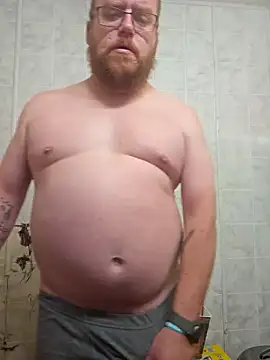 Snapshot of realhorsecock chatting on 10.28.25 realhorsecock online show from 10.28.25