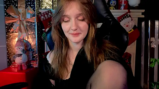 Snapshot of ELLIEJAY chatting on 12.23.24 ELLIEJAY online show from 12.23.24