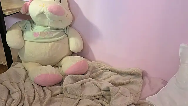Snapshot of ELLIEJAY chatting on 10.17.25 ELLIEJAY online show from 10.17.25