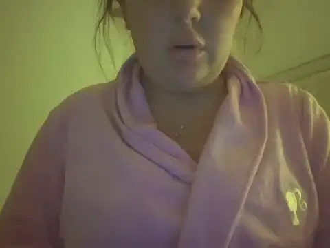 magical mia online show from 03.18.25