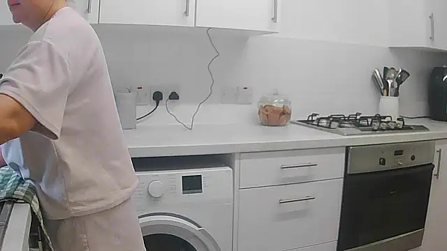 magical mia online show from 11.04.25