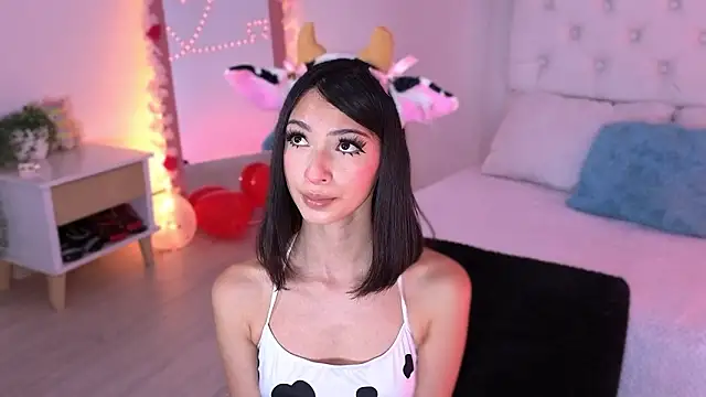 Snapshot of little_kawaiigirl_ chatting on 02.13.26 little kawaiigirl online show from 02.13.26