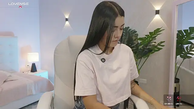 miagomezweb1 online show from 09.20.25