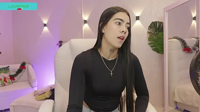 miagomezweb1 online show from 12.22.25