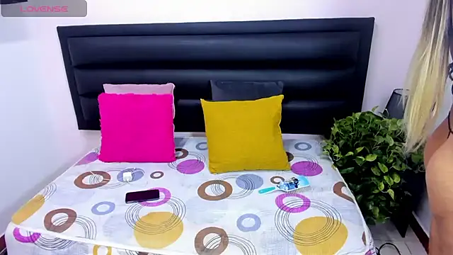 blonde girl01 online show from 03.07.25