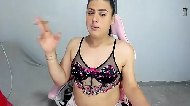 blonde girl01 online show from 10.10.25