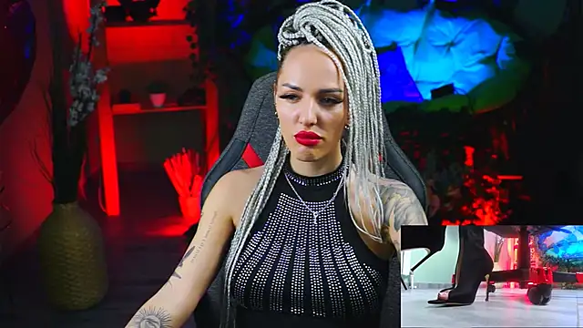 MonicaMaxwel online show from 02.18.25