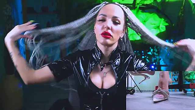 MonicaMaxwel online show from 03.05.25