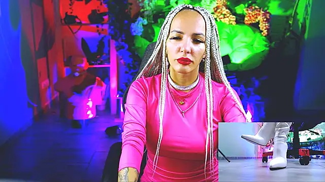 MonicaMaxwel online show from 09.18.25