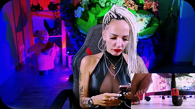 MonicaMaxwel online show from 09.27.25