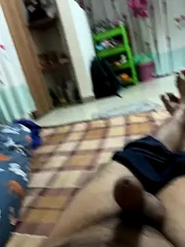 Snapshot of bangali_sex_god chatting on 11.23.25 bangali sex god online show from 11.23.25