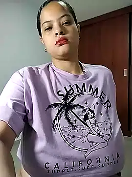 Snapshot of sweetpe chatting on 12.17.24 sweetpe online show from 12.17.24