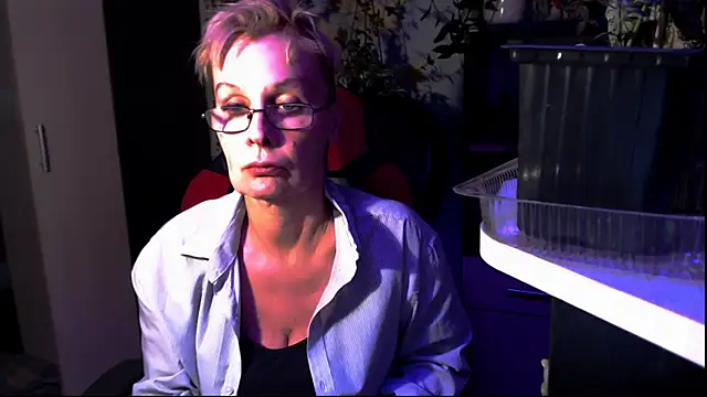 Snapshot of HelgaHimmell chatting on 06.15.26 HelgaHimmell online show from 06.15.26