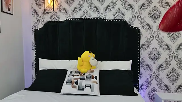 LexaDeRusso online show from 09.08.25