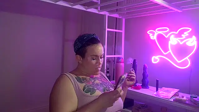 Snapshot of quinnmariexo chatting on 02.16.26 quinnmariexo online show from 02.16.26