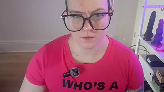 Snapshot of quinnmariexo chatting on 02.16.26 quinnmariexo online show from 02.16.26