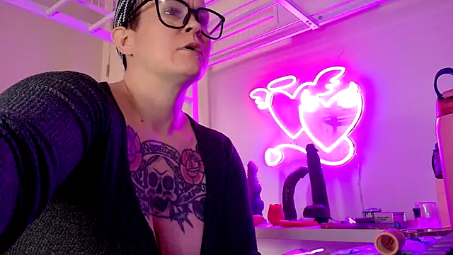 Snapshot of quinnmariexo chatting on 02.17.26 quinnmariexo online show from 02.17.26