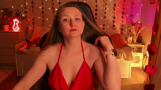 desperatehousewife   online show from 02.08.25