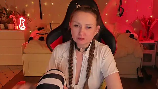 desperatehousewife   online show from 03.08.25