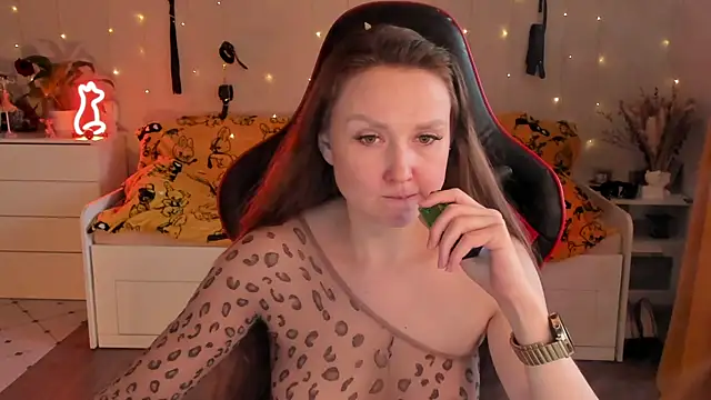 desperatehousewife   online show from 09.14.25