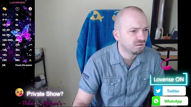 Snapshot of RealManHaveHairy chatting on 04.09.26 RealManHaveHairy online show from 04.09.26