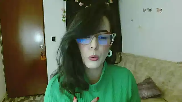 Snapshot of ella_peck chatting on 04.05.26 ella peck online show from 04.05.26