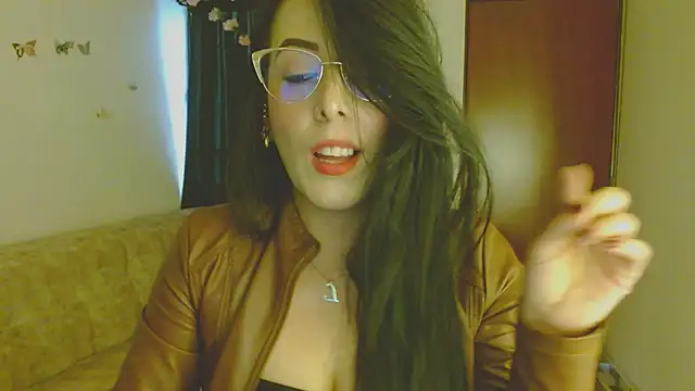 Snapshot of ella_peck chatting on 04.23.26 ella peck online show from 04.23.26