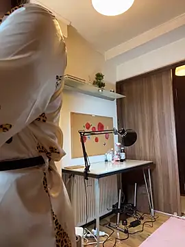 Hotmomcheckk  online show from 11.28.25