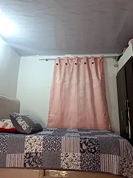 Sophie-hatter online show from 04.15.26