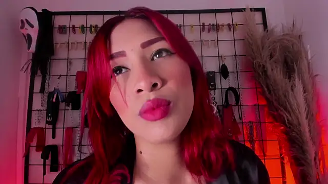 charrlotte quinn online show from 11.03.25