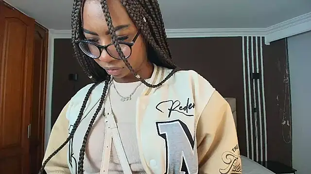 Raquel jones online show from 09.24.25