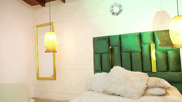 SaraWilliamss  online show from 03.29.26