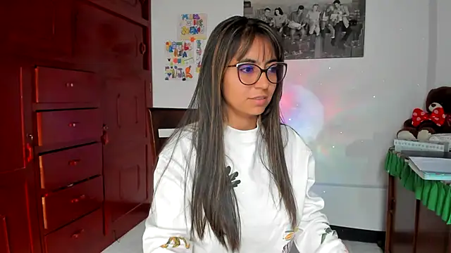 Snapshot of Isabellaa22_1 chatting on 02.11.25 Isabellaa22 1 online show from 02.11.25