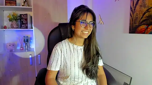Snapshot of Isabellaa22_1 chatting on 02.28.25 Isabellaa22 1 online show from 02.28.25