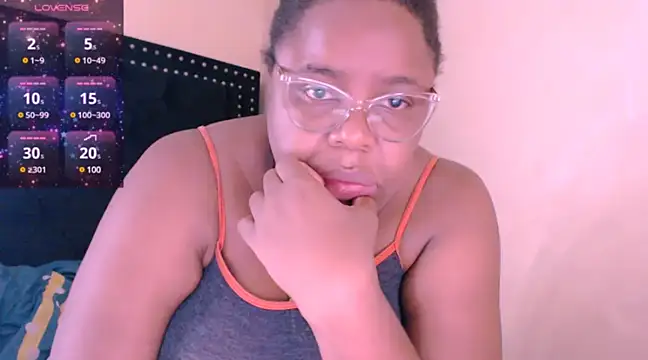 Snapshot of TatianaSantodomingo chatting on 12.23.24 TatianaSantodomingo online show from 12.23.24