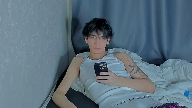 Snapshot of MarkBrowniii chatting on 11.13.25 MarkBrowniii online show from 11.13.25