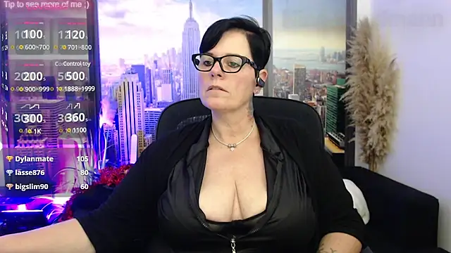 Snapshot of ninarandmann chatting on 12.02.24 ninarandmann online show from 12.02.24