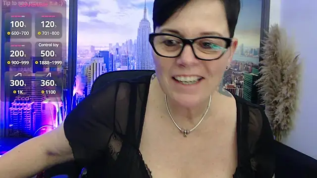 Snapshot of ninarandmann chatting on 12.24.24 ninarandmann online show from 12.24.24