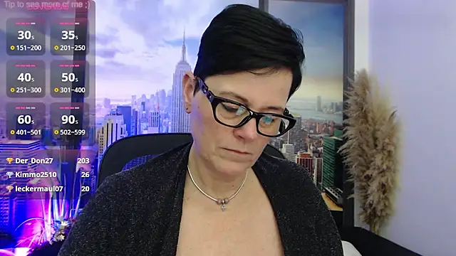 Snapshot of ninarandmann chatting on 01.09.25 ninarandmann online show from 01.09.25