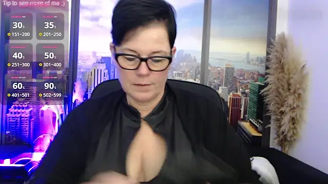 Snapshot of ninarandmann chatting on 01.21.25 ninarandmann online show from 01.21.25