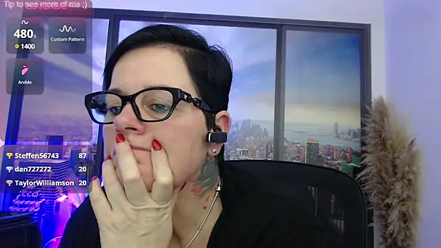 Snapshot of ninarandmann chatting on 02.02.25 ninarandmann online show from 02.02.25