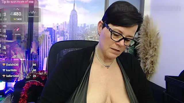 Snapshot of ninarandmann chatting on 02.03.25 ninarandmann online show from 02.03.25