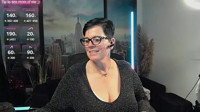 Snapshot of ninarandmann chatting on 09.17.25 ninarandmann online show from 09.17.25