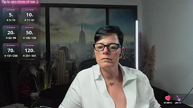 Snapshot of ninarandmann chatting on 09.23.25 ninarandmann online show from 09.23.25