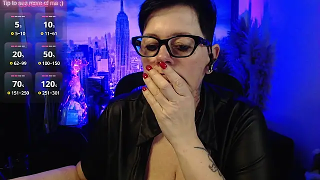 Snapshot of ninarandmann chatting on 02.17.26 ninarandmann online show from 02.17.26