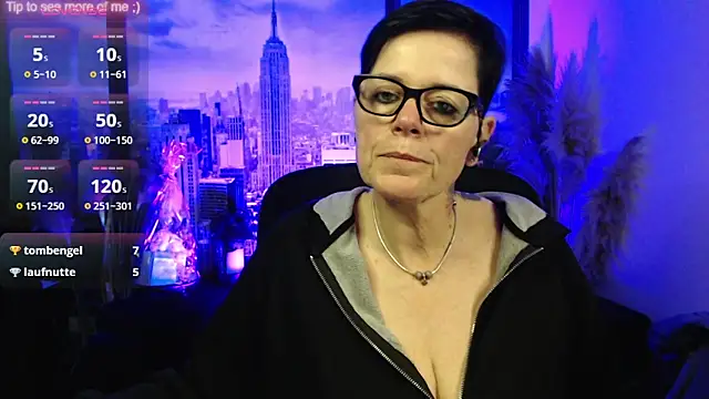 Snapshot of ninarandmann chatting on 03.10.26 ninarandmann online show from 03.10.26