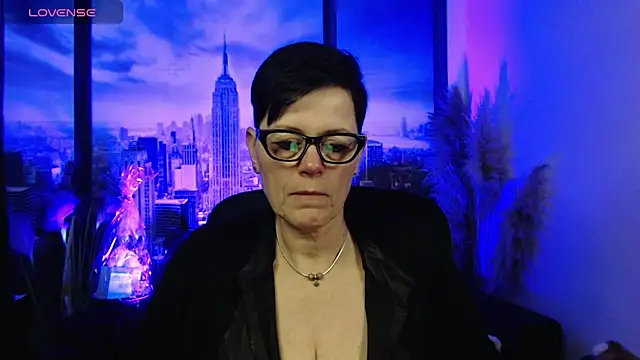 Snapshot of ninarandmann chatting on 03.24.26 ninarandmann online show from 03.24.26